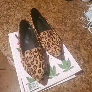 Jeffrey Campbell sz 7 animal print flats
